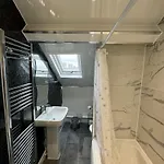 Luxury Ensuite Rooms @ Kingsley Terrace