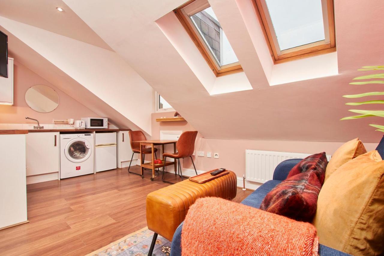 Apartment The Exquisite Gem Of - Sleeps 2 - Second Floor Newcastle upon Tyne