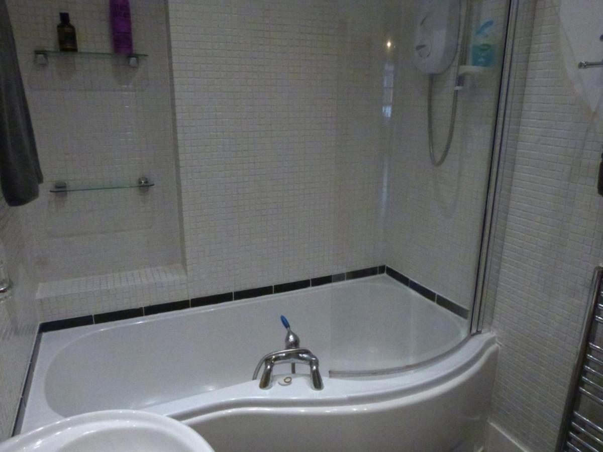 Apartment Lovely 2 Bed Flat In The Very Centre Of
