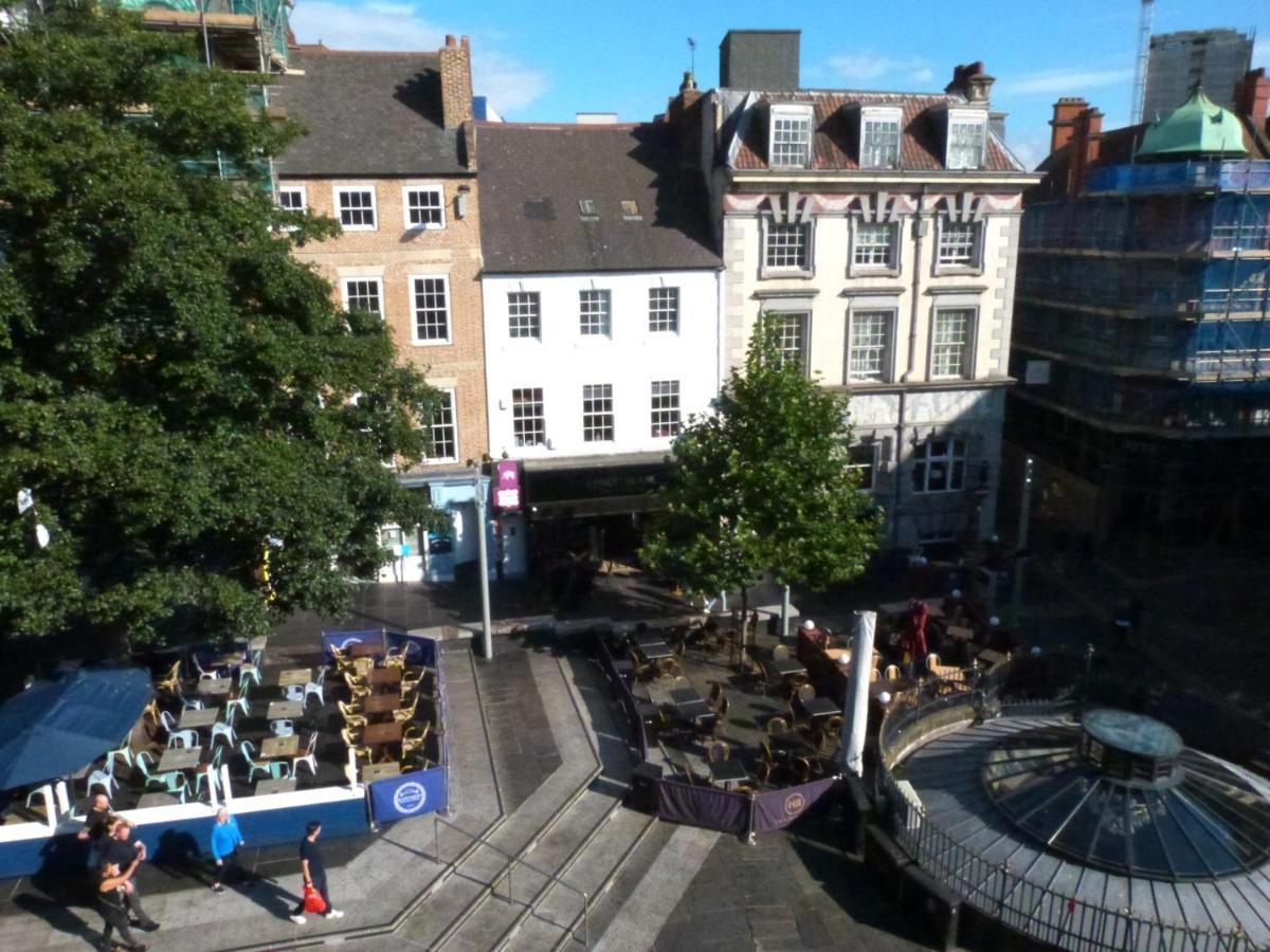 Lovely 2 Bed Flat In The Very Centre Of Apartment
