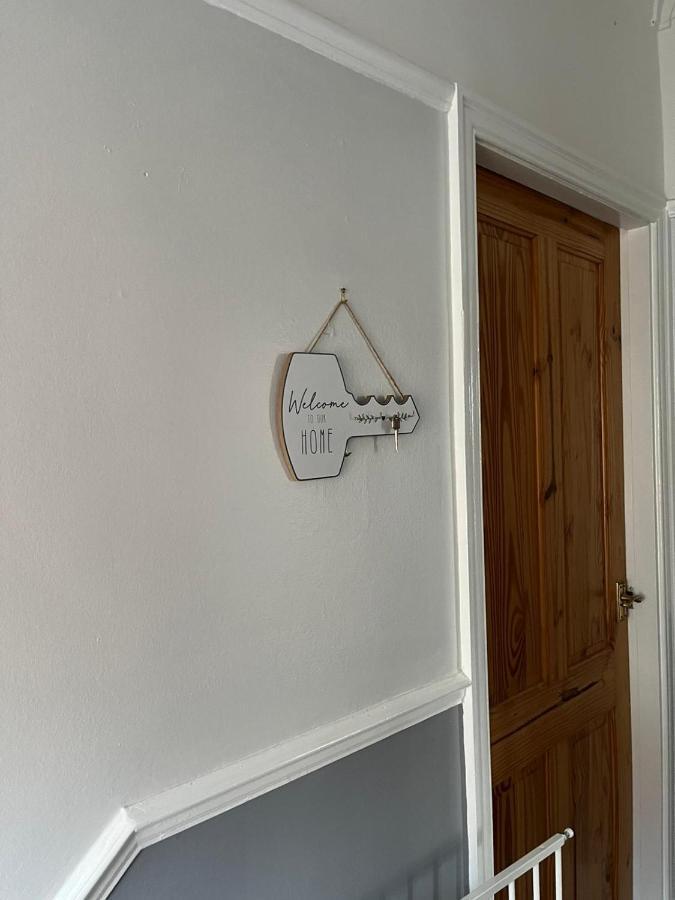 Ovington Grove 2 Fully Equipped Kitchen Free Parking 3 Bedrooms Netflix