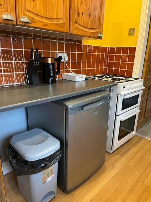 Apartment Ovington Grove 2 Fully Equipped Kitchen Free Parking 3 Bedrooms Netflix