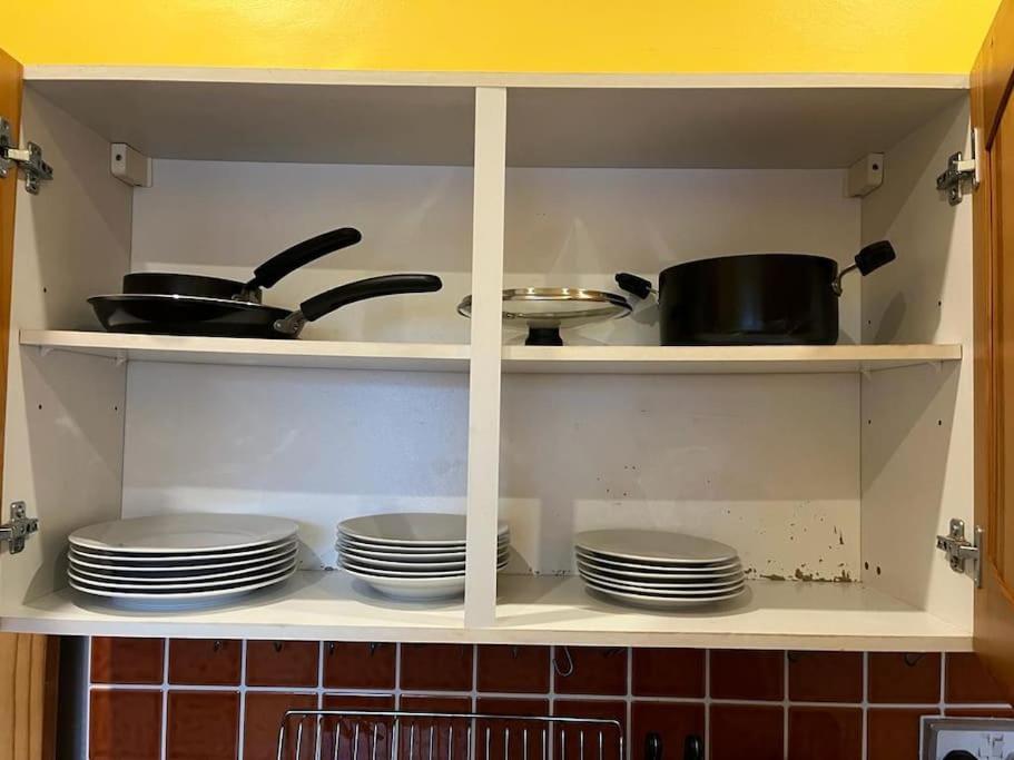 Ovington Grove 2 Fully Equipped Kitchen Free Parking 3 Bedrooms Netflix Apartment *