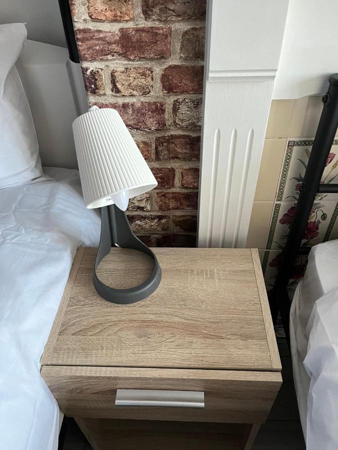 Apartment Ovington Grove 2 Fully Equipped Kitchen Free Parking 3 Bedrooms Netflix