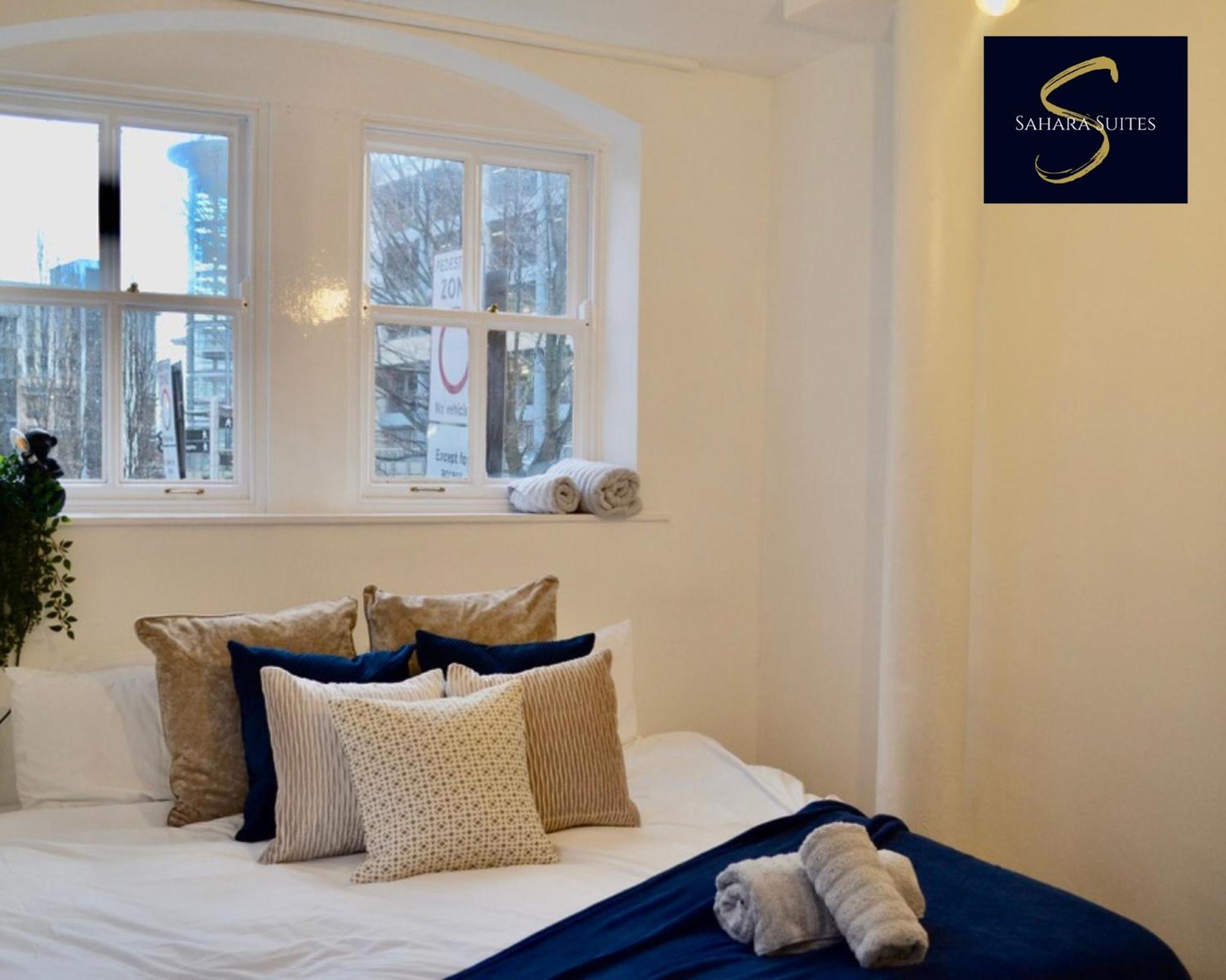 Quirky Modern Two Bedroom By Sahara Suites Short Lets & Serviced Apartment Newcastle upon Tyne