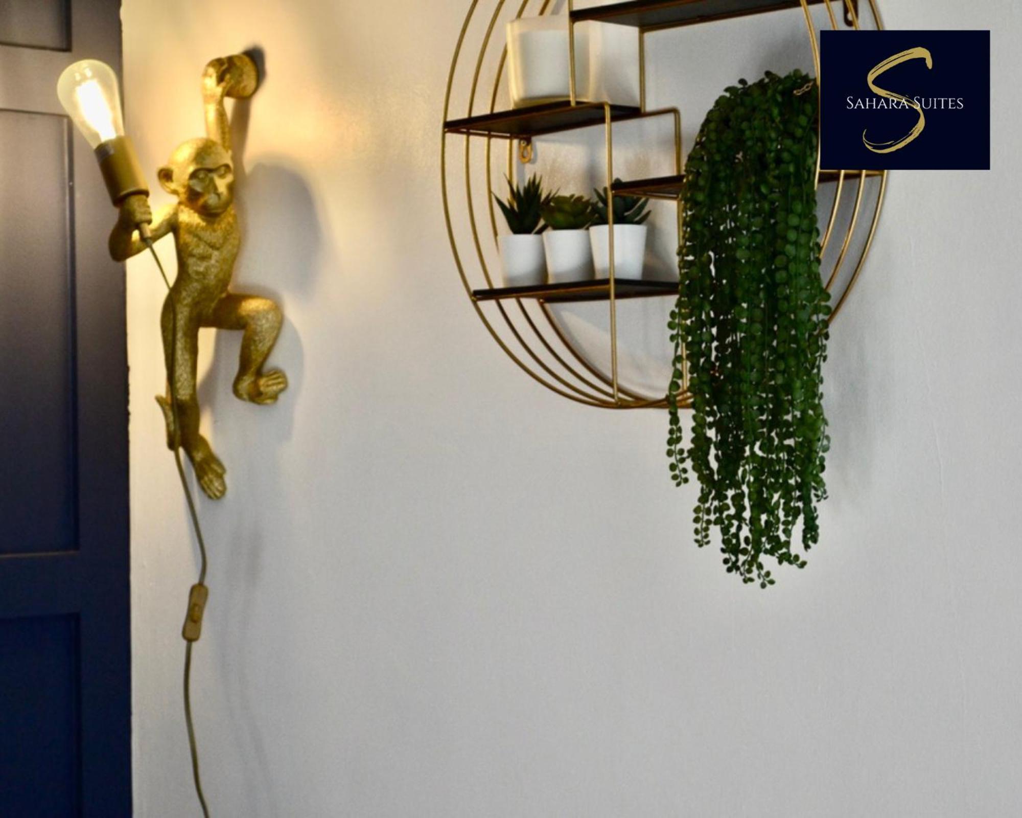 Quirky Modern Two Bedroom By Sahara Suites Short Lets & Serviced *