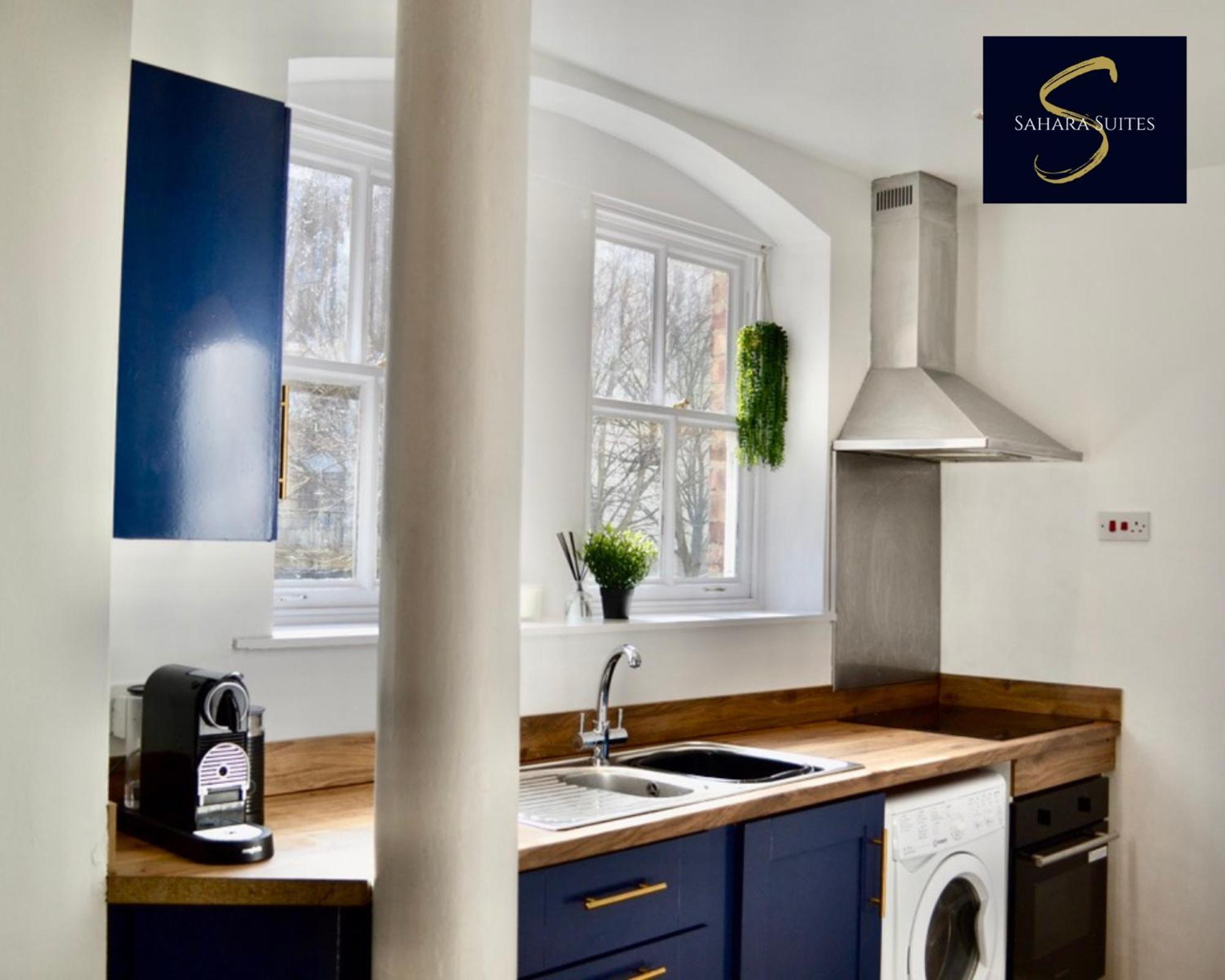 Quirky Modern Two Bedroom By Sahara Suites Short Lets & Serviced Apartment Newcastle upon Tyne