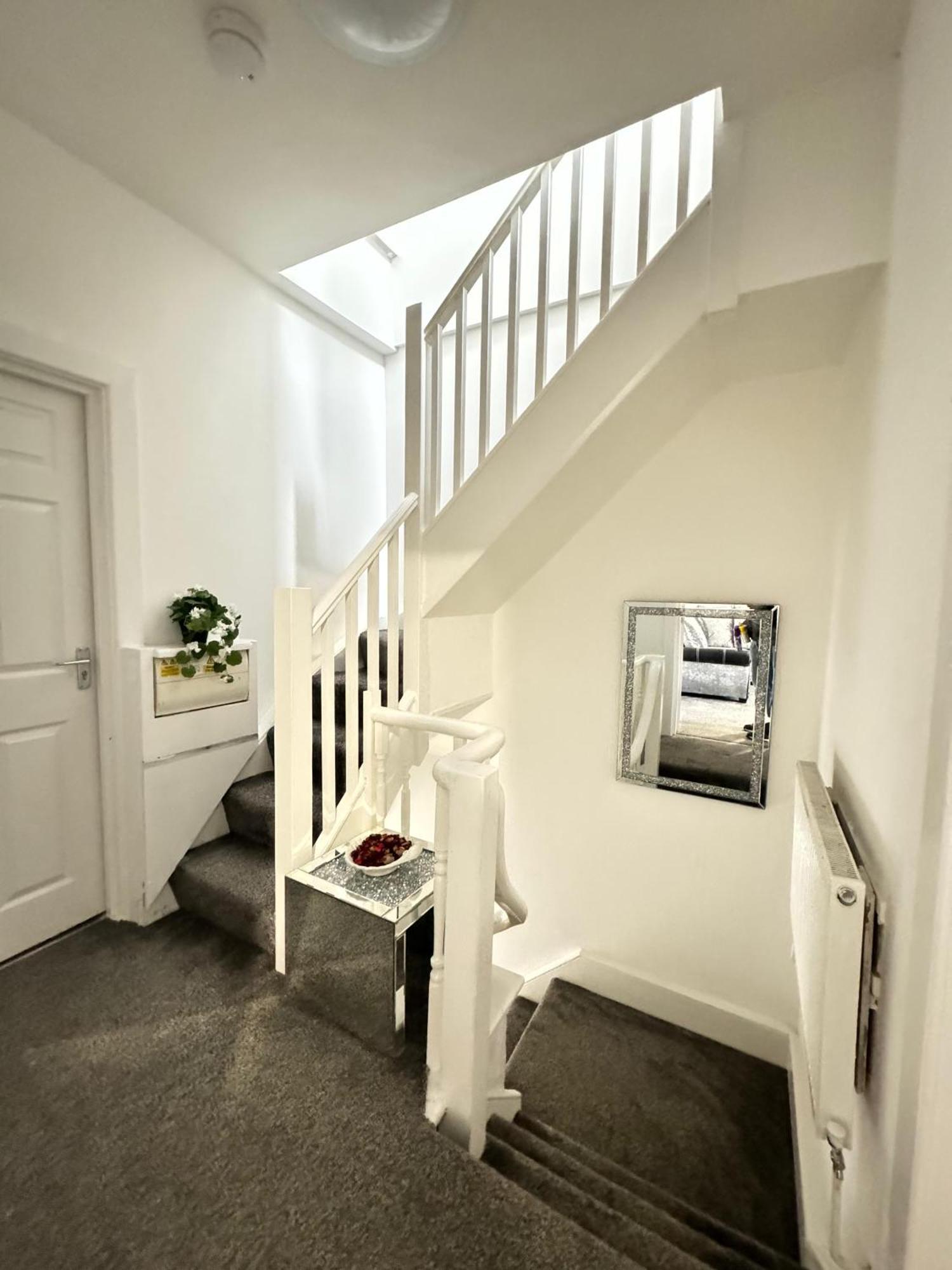 Luxury Ensuite @ Kingsley Terrace