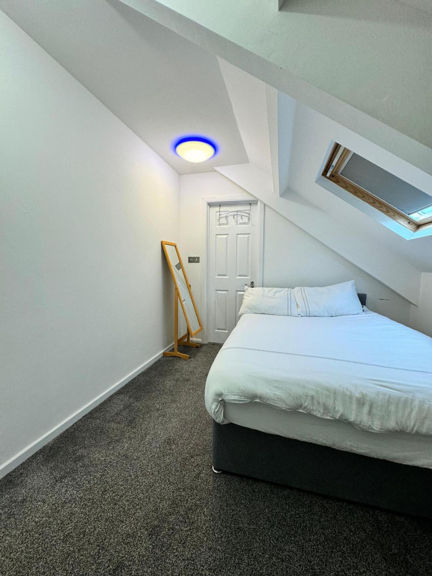 Luxury Ensuite @ Kingsley Terrace