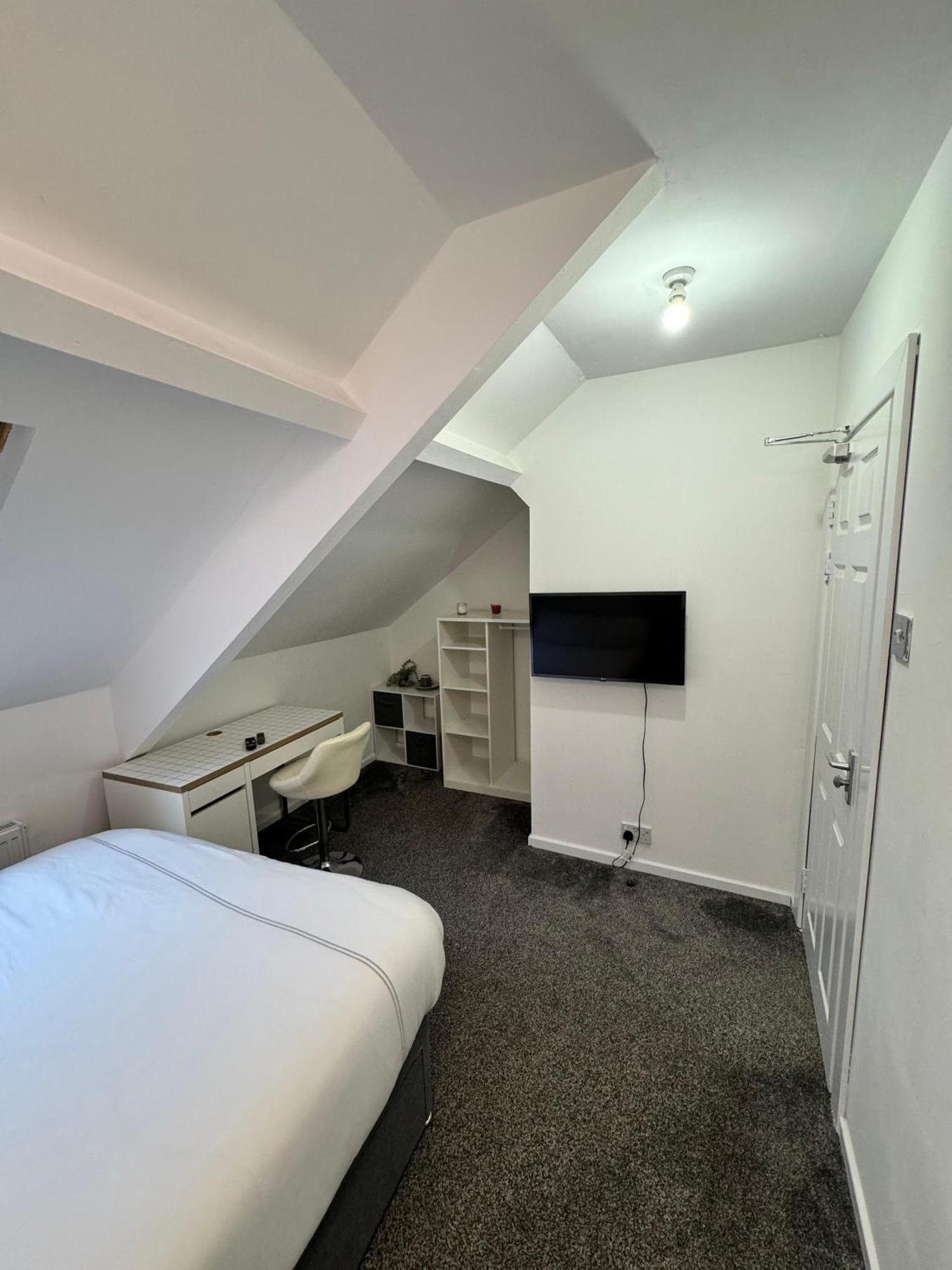 Luxury Ensuite @ Kingsley Terrace Homestay *