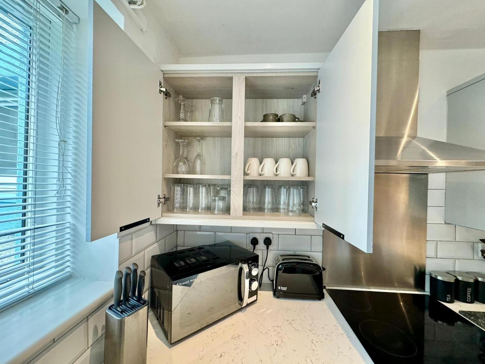 The Alnham, Large 3 Bed Apartment, Close To The Apartment *