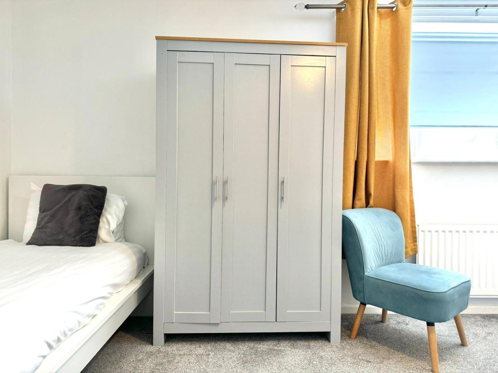 The Alnham, Large 3 Bed Apartment, Close To The Apartment *