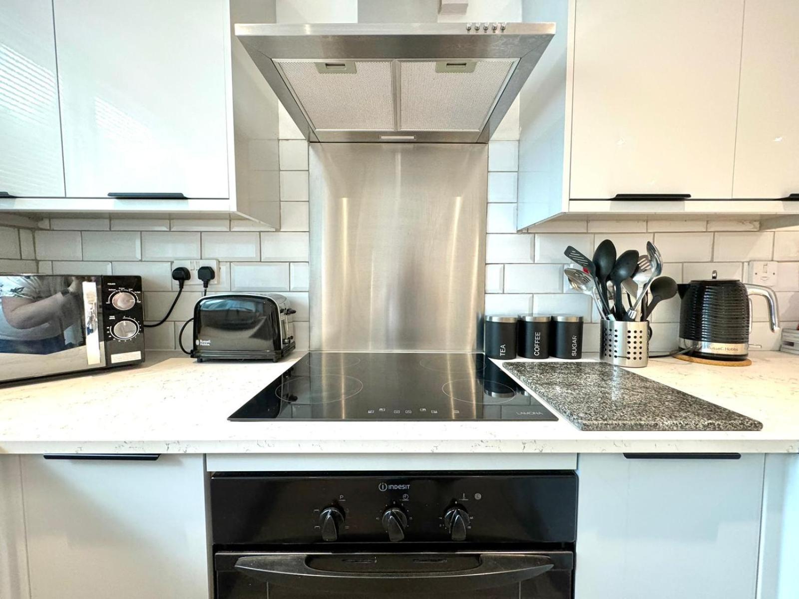 Apartment The Alnham, Large 3 Bed Apartment, Close To The *