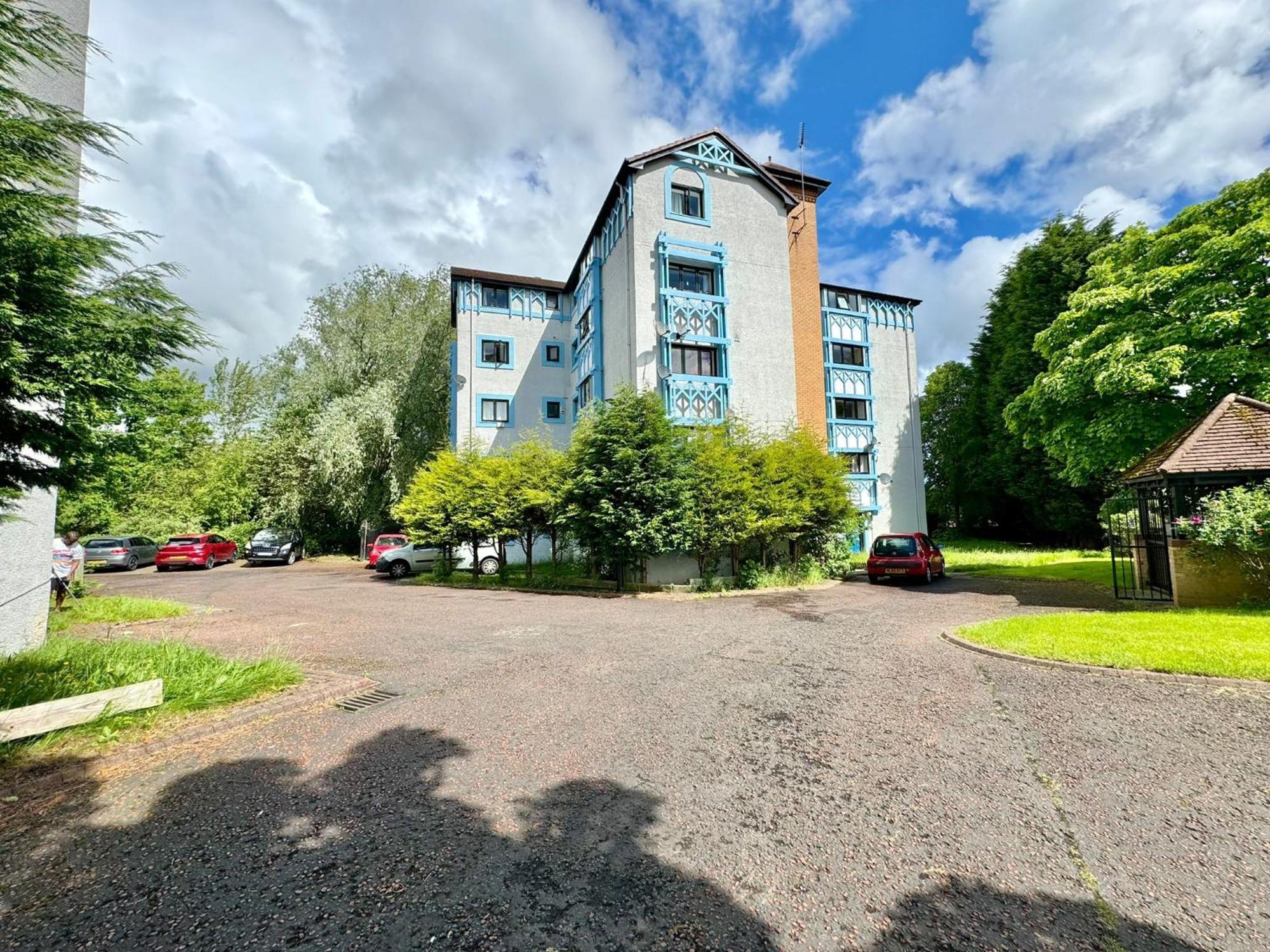The Alnham, Large 3 Bed Apartment, Close To The