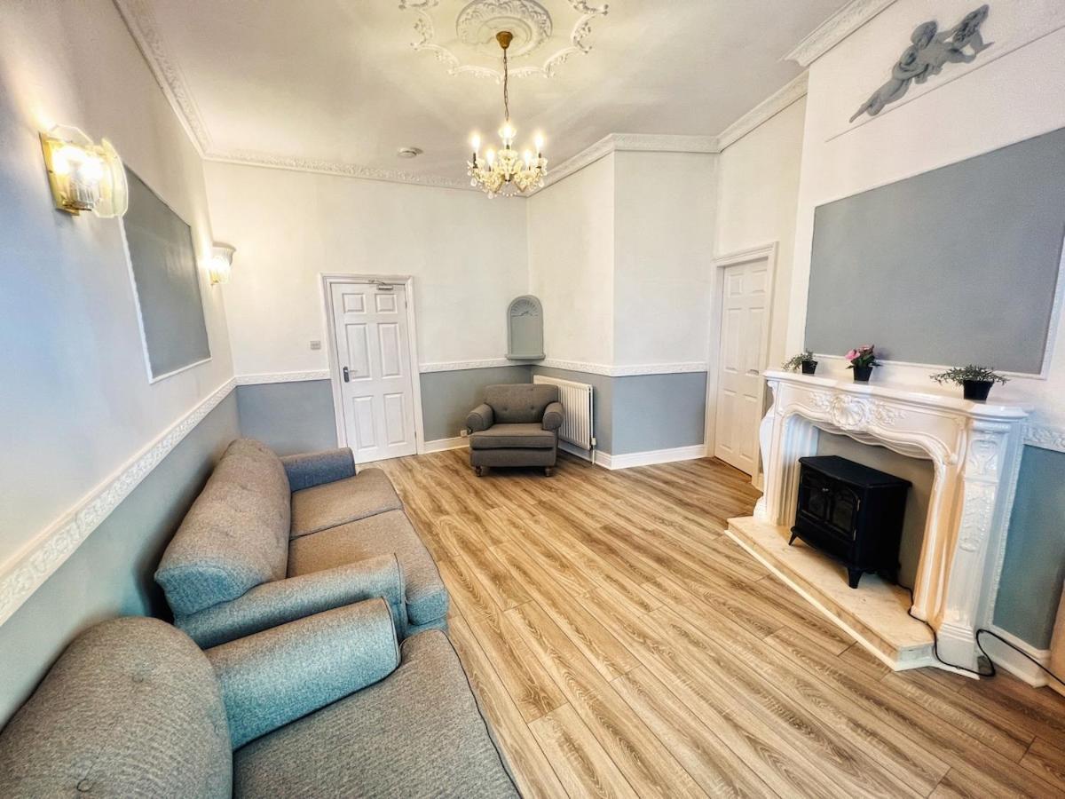 Numero Uno Essential Base Apartment Newcastle upon Tyne