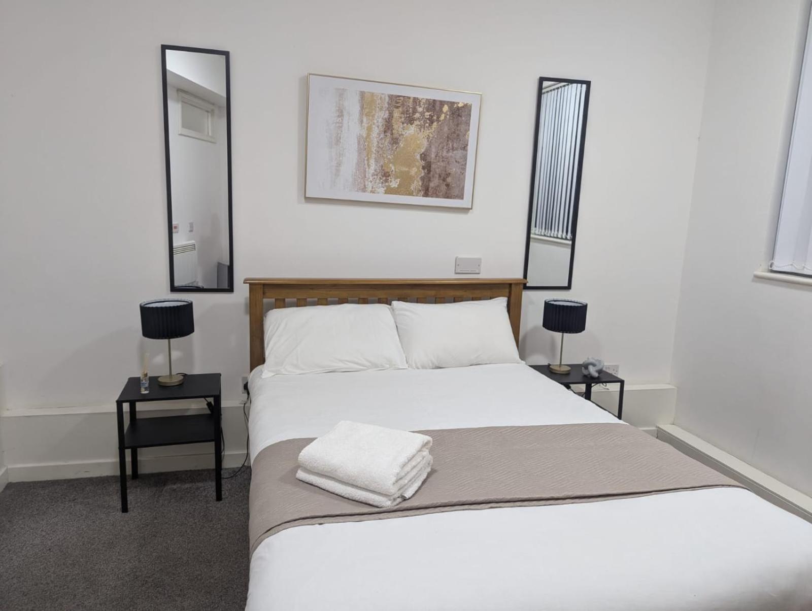 3 Bedroom Centre Powdene House Newcastle upon Tyne