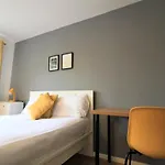 Hamilton House - Long Stay Savings - Business & Contractors - Free Parking
