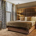 Roomzzz Newcastle City