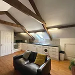 Citycentre 2Bed Apartment Wi-Fi Free Parking Free Snacks