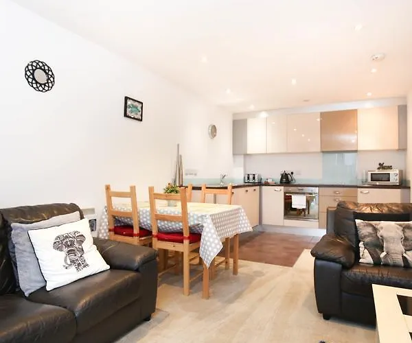 Week2Week Fabulous Newcastle City Centre Apartment