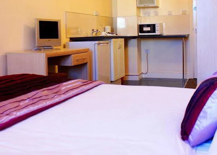 City Express Aparthotel