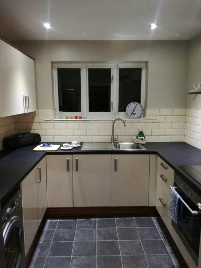 Spacious Luxury 2 Double Bedroom Flat In Holiday home