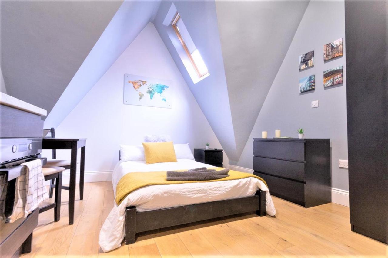 The Bruce Building Apartment *