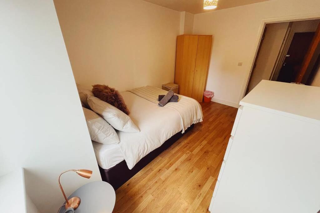 Apartment 1 Bedroom Centre - Sleeps 4 Free Parking Newcastle upon Tyne