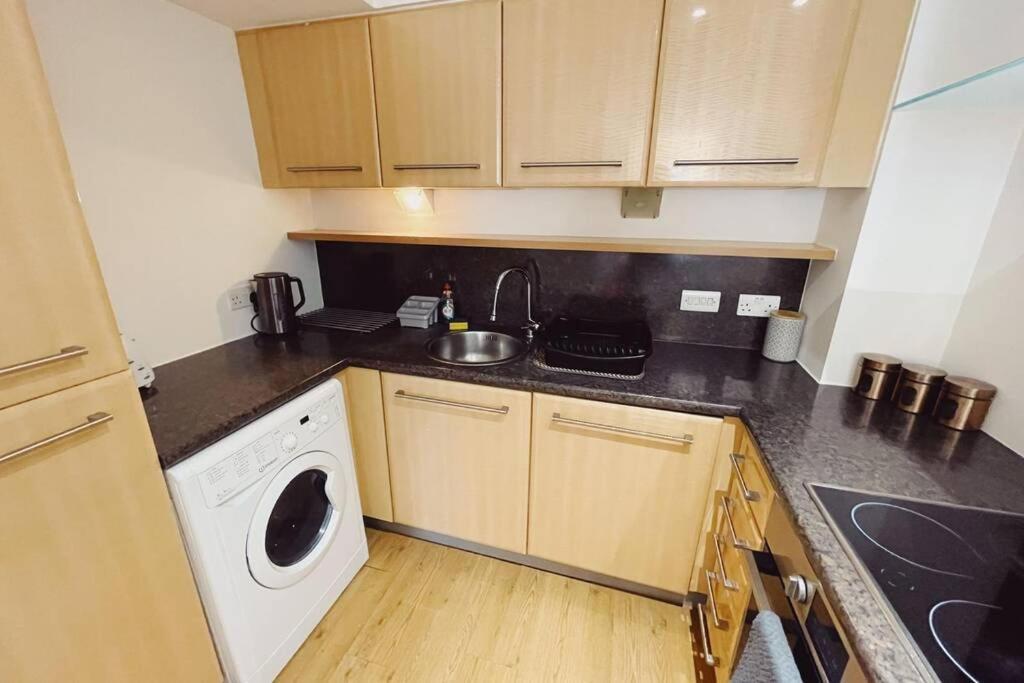 Apartment 1 Bedroom Centre - Sleeps 4 Free Parking Newcastle upon Tyne