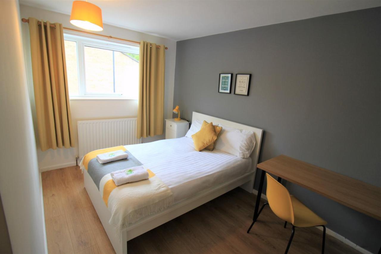 Hamilton House - Long Savings - Business & Contractors - Free Parking Newcastle upon Tyne