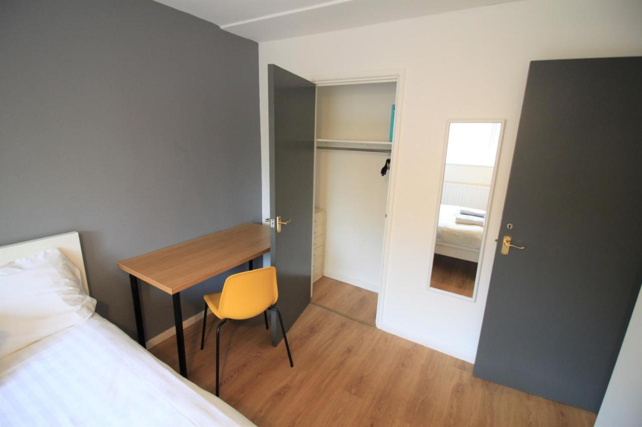Holiday home Hamilton House - Long Savings - Business & Contractors - Free Parking *