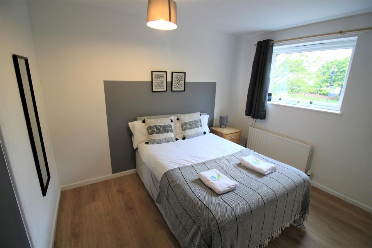 Holiday home Hamilton House - Long Savings - Business & Contractors - Free Parking