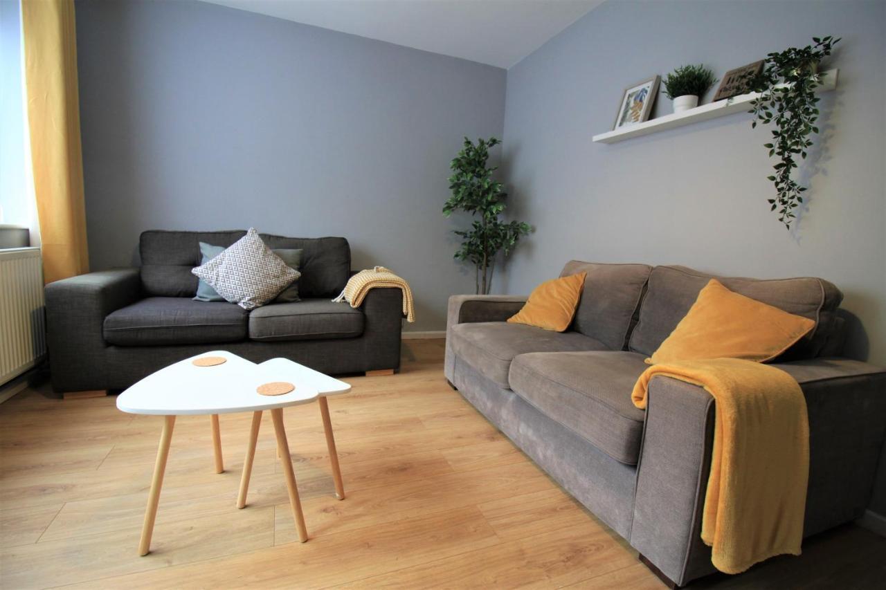 Holiday home Hamilton House - Long Savings - Business & Contractors - Free Parking *