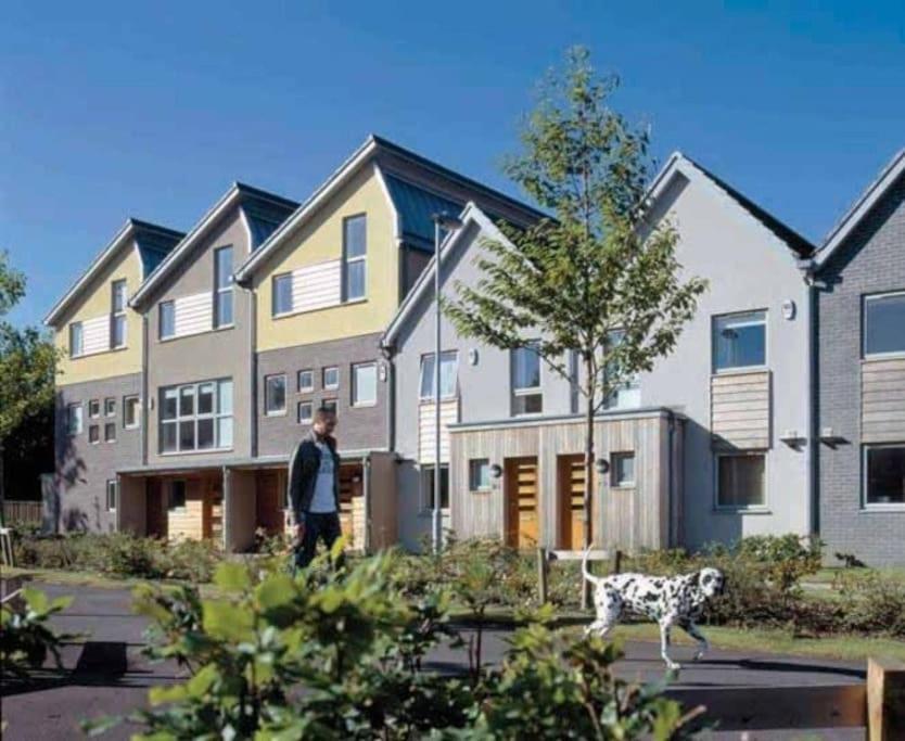 Apartment Boutique 3-bed Townhouse With Garden And Parking *