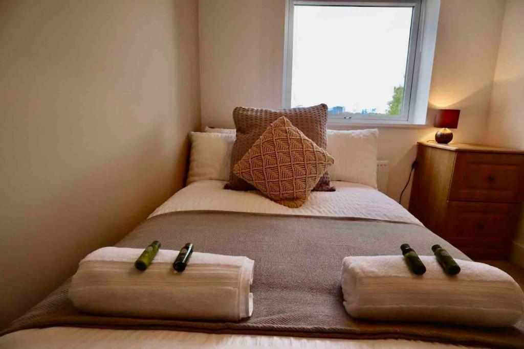 Boutique 3-bed Townhouse With Garden And Parking Apartment *