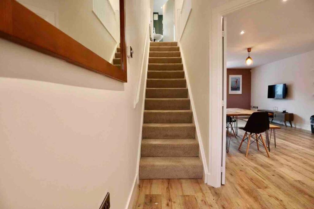 Apartment Boutique 3-bed Townhouse With Garden And Parking