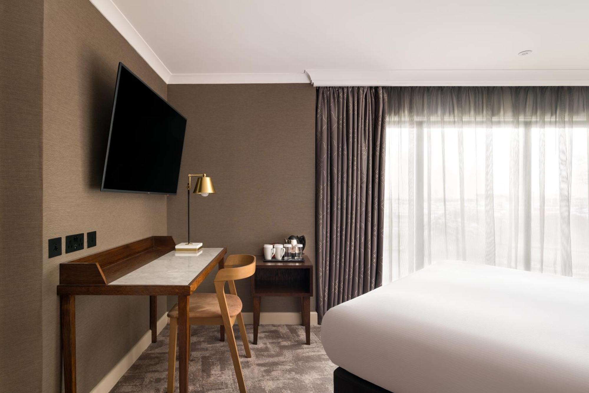 Hotel Doubletree By Hilton International Airport
