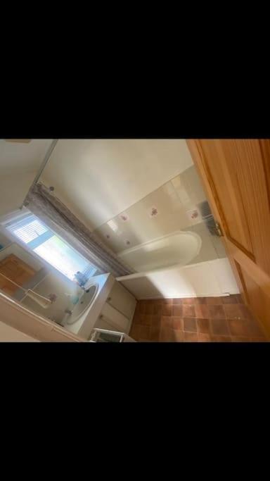 Apartment 2 Bed Full House With Private Summer Garden