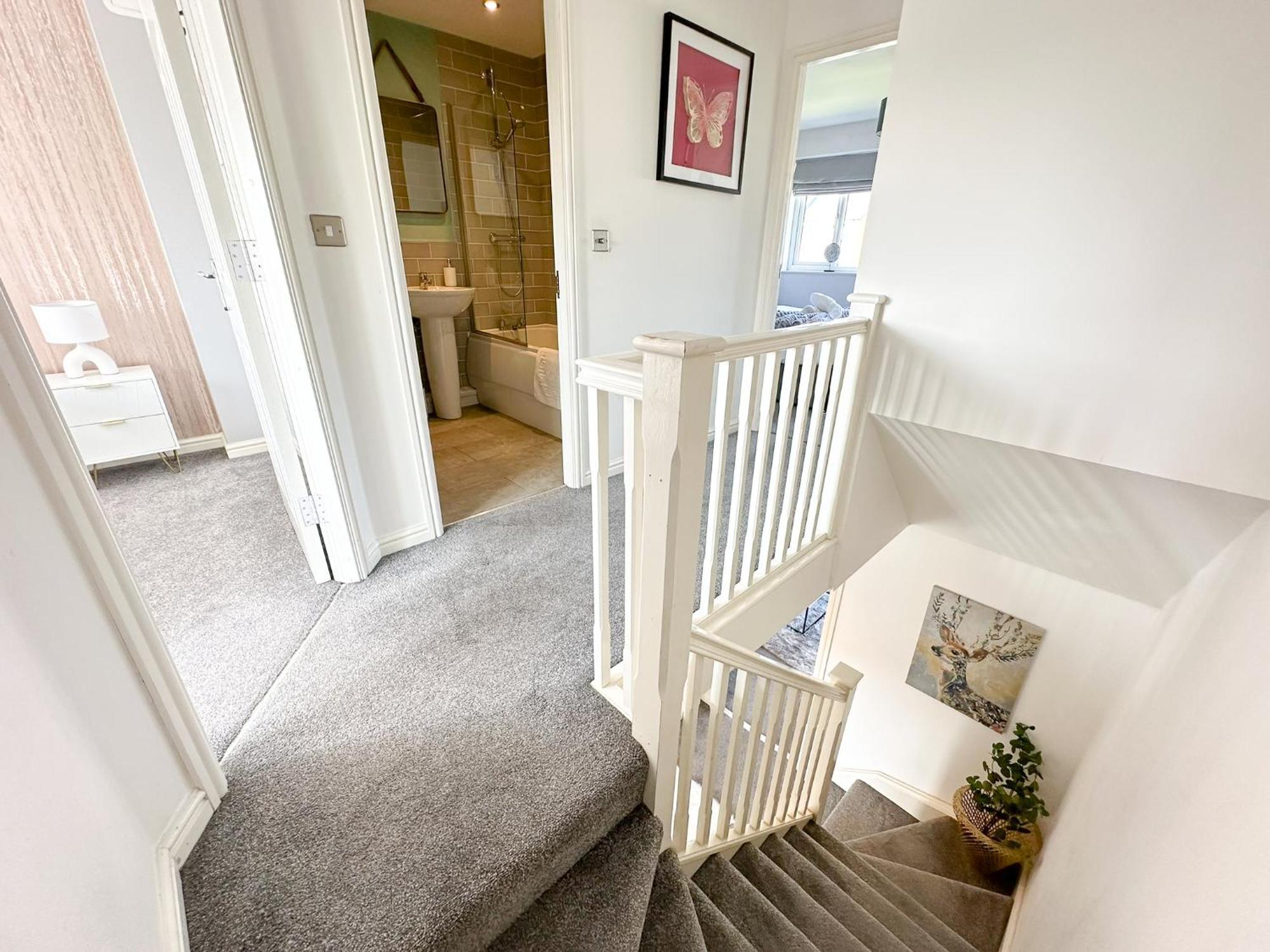 Apartment Luxury 4 Bed House - Free Parking - Contractors - Relocators Newcastle upon Tyne