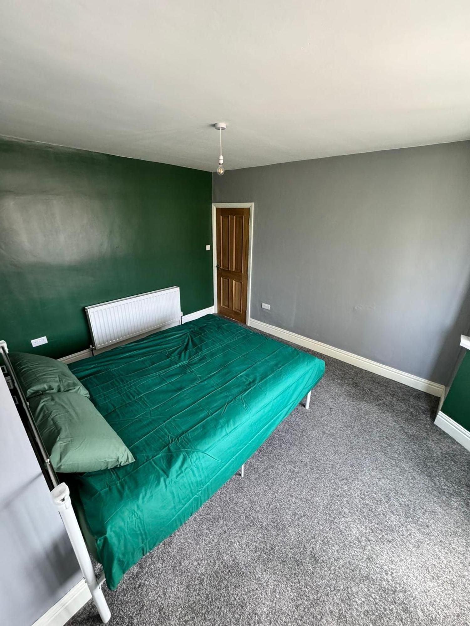Giga Residential 4 Bedrooms, 8 Guests , Near Centre, Arcade Machine, Sky Tv, Netflix, Free Wifi, Free Parking * Newcastle upon Tyne
