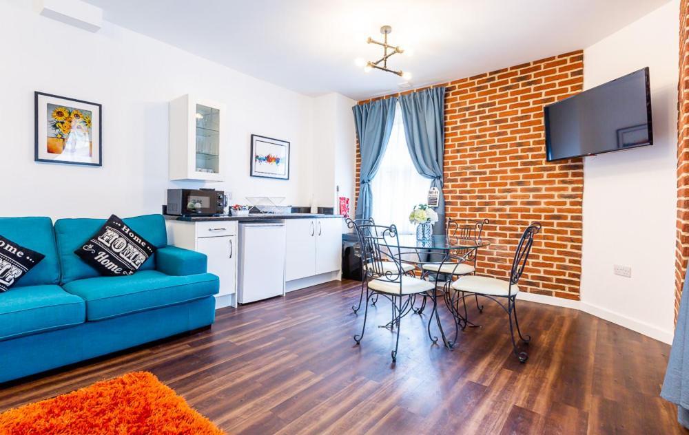 Honeypot House Apartment