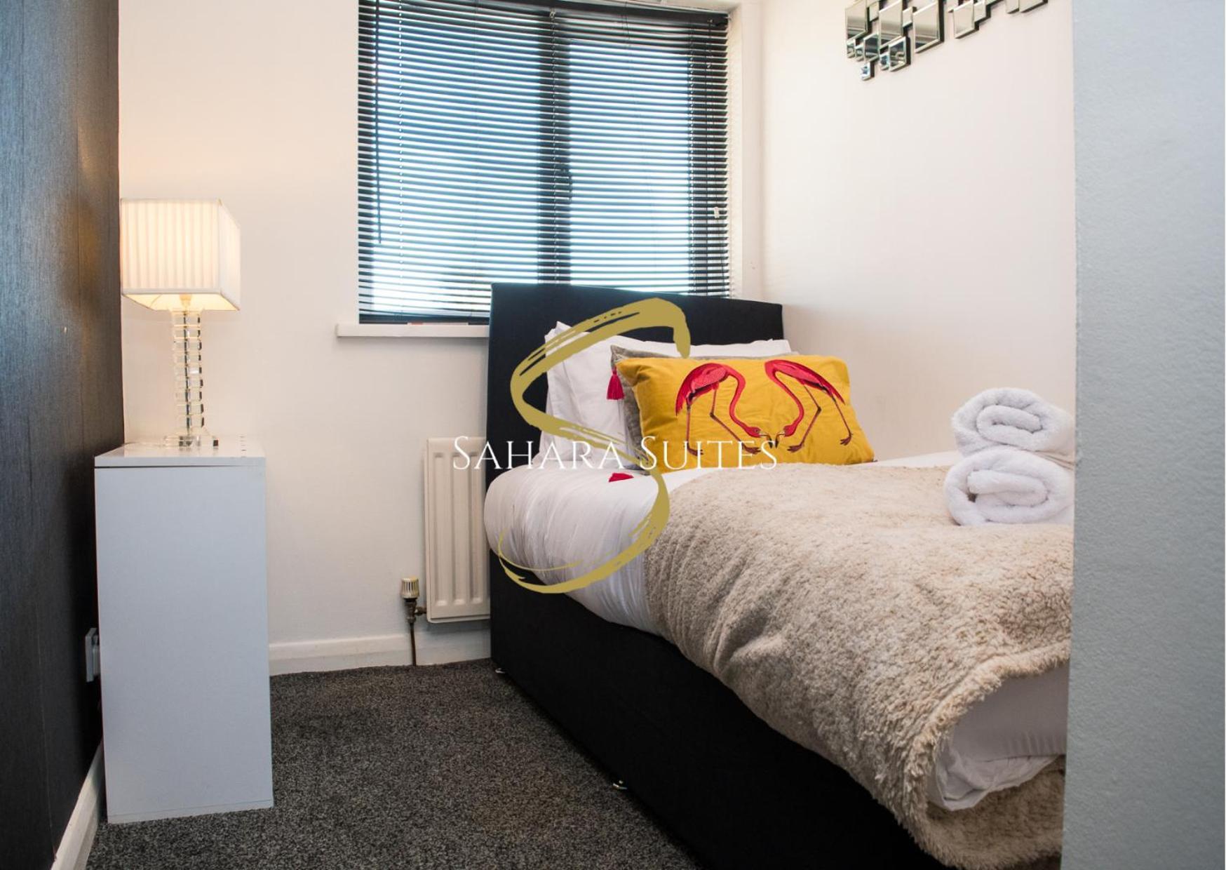Long Stays - Cosy 3Br - Newcastle Retreat - Rvi & City Centre - Garden - Parking - Near High Street * Newcastle upon Tyne