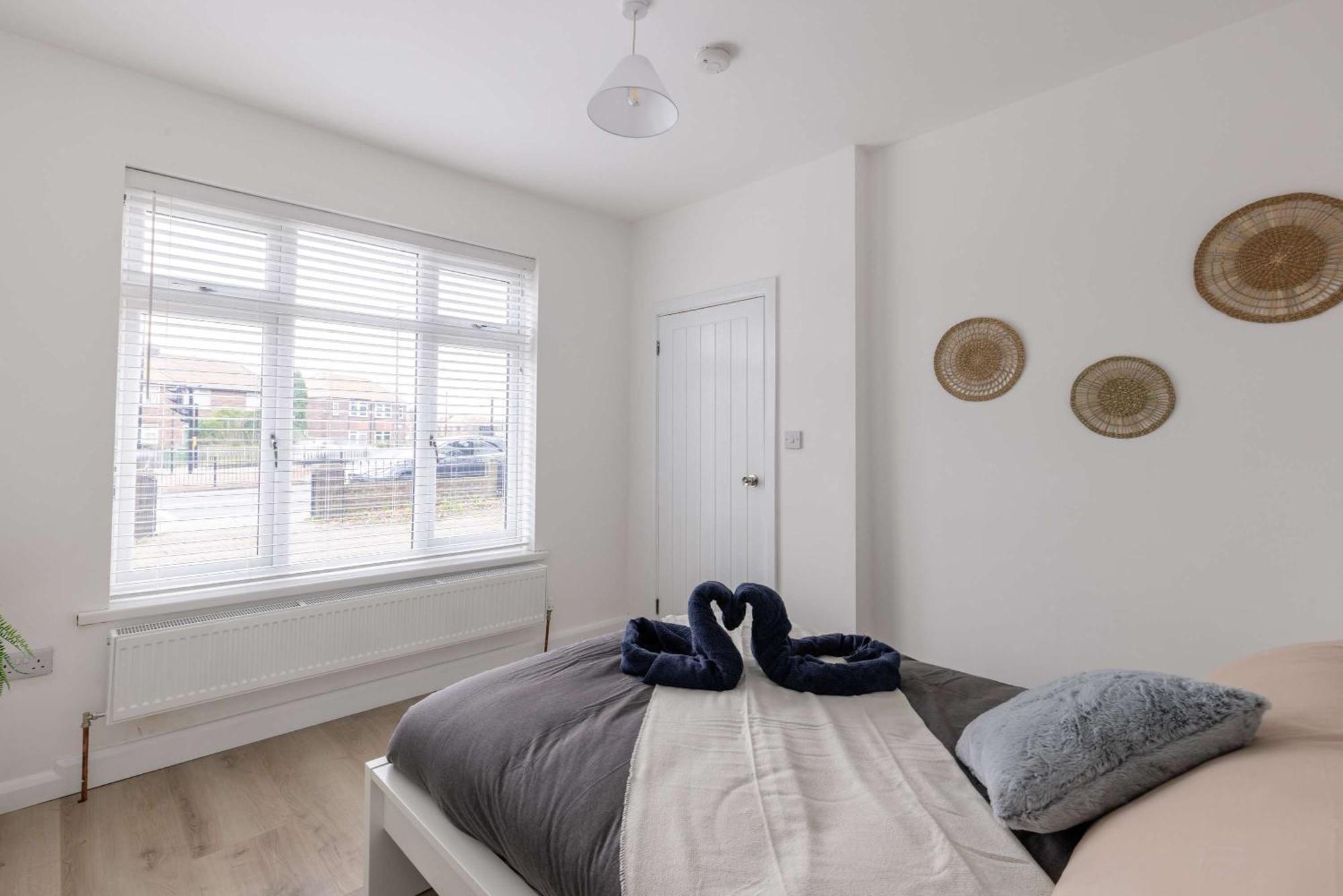 Free Parking - 4 Bedroom House Holiday home