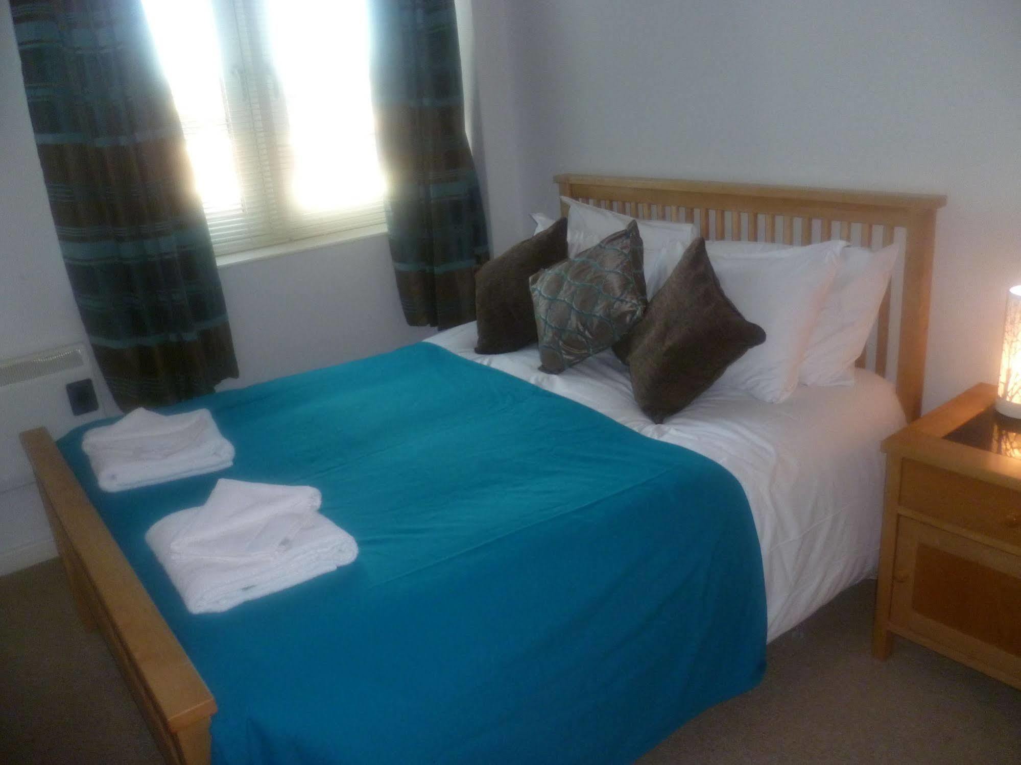 Week2Week Fabulous Newcastle City Centre Apartment *