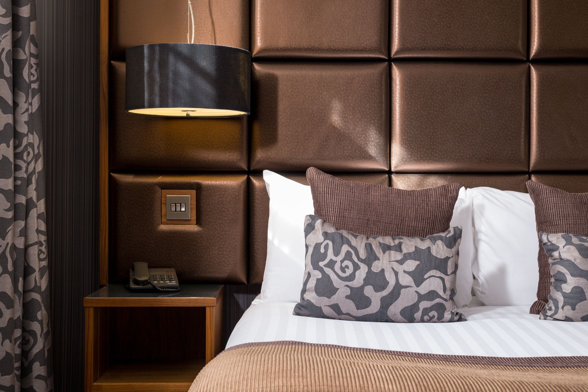 Aparthotel Roomzzz 4*