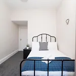 Beautiful Tamworth 2 Bedroom Apartment Newcastle