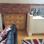 Lime Square Loft