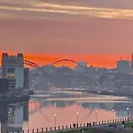 Mosley Street: Newcastle City View