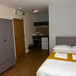 Alexander Apartments Studios