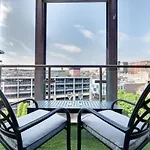 Week2Week Spacious 1Br Newcastle Apartment